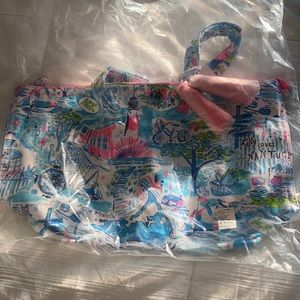 NWT Lilly Pulitzer Palm Beach Zip Tote- Lilly Loves Nantucket